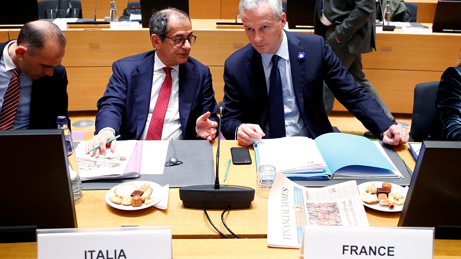 Derrière Bruxelles, l'Eurogroupe sermonne l'Italie 