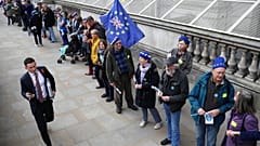 Cidadãos europeus e britânicos manifestam-se em Downing Street