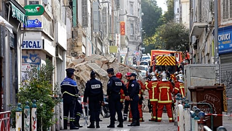 Marseille buildings collapse injures two people