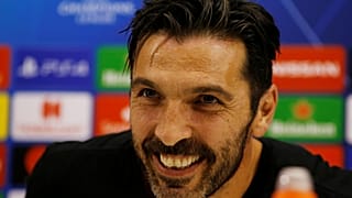 Champions League, che notte: Napoli-Psg e Inter-Barcellona