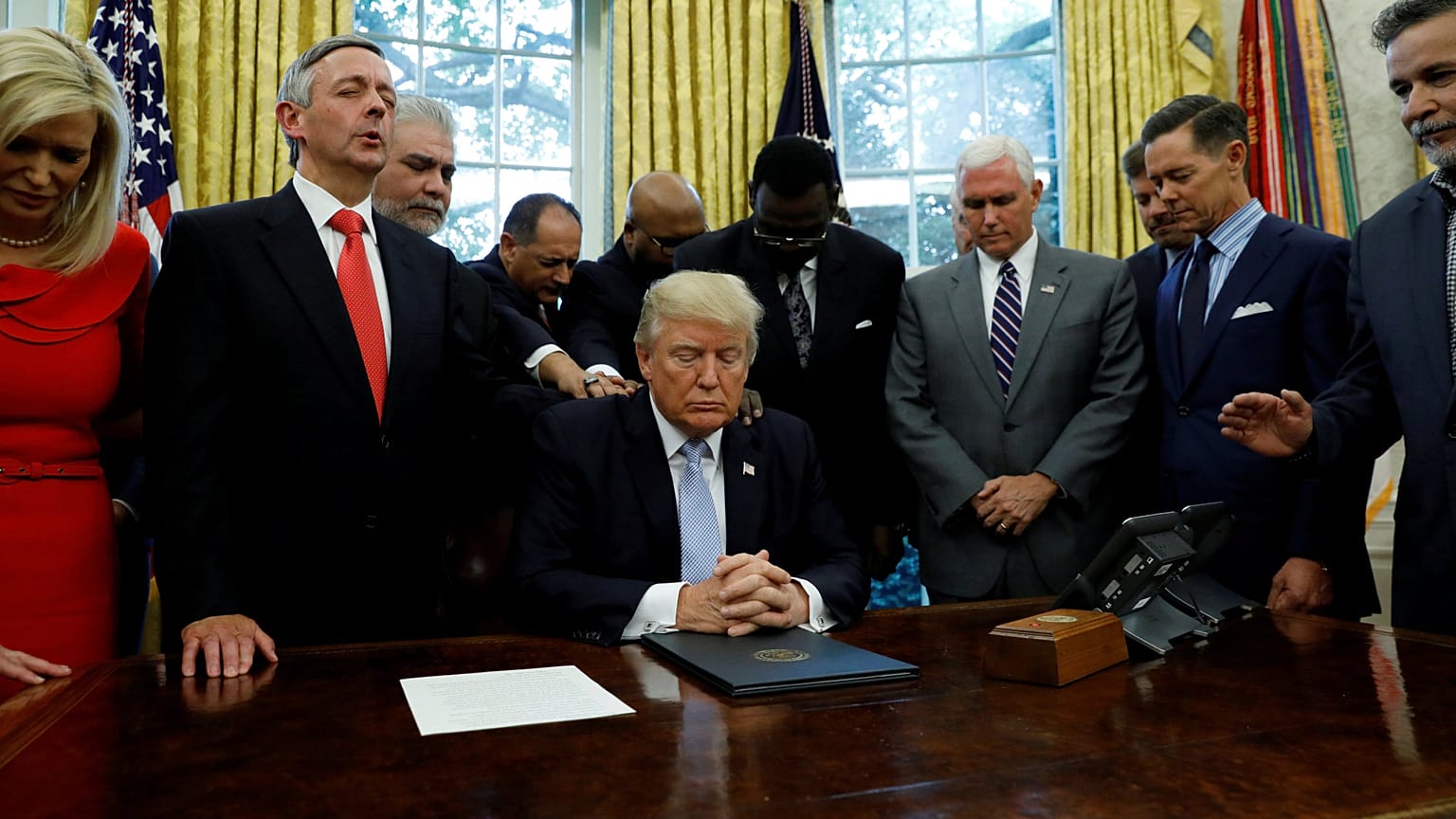 Trump, Beyaz Saray'da evanjelist liderlerle