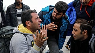 Sığınmacılara kapılarını açanlar Brüksel'de hakim karşısına çıktı