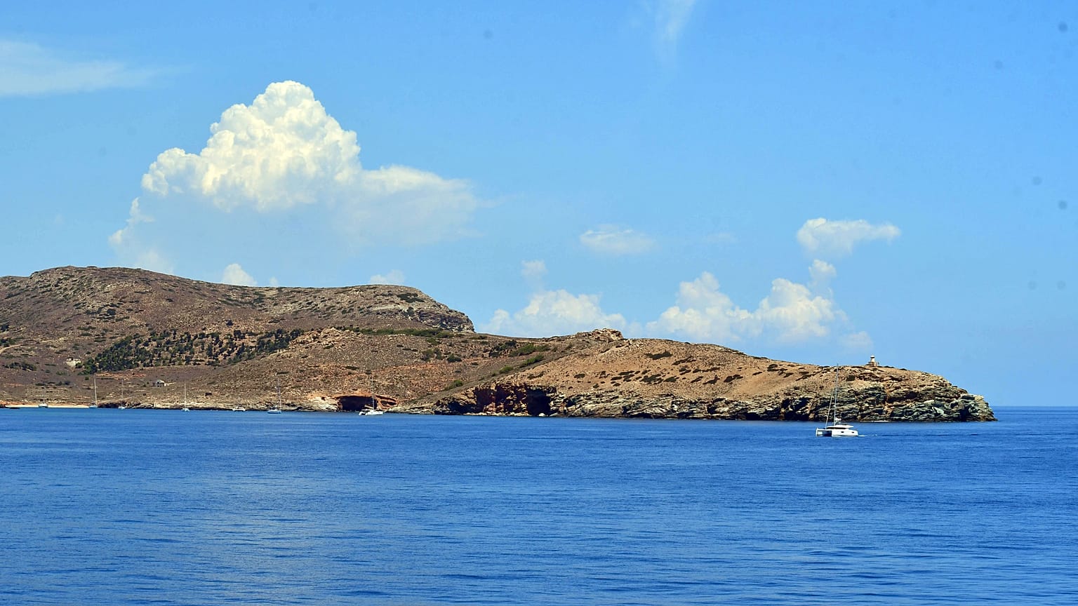 Εμπνευσμένο από τη Μακρόνησο το νέο βιβλίο της Β. Χίσλοπ