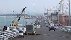 Ukraine threatens Russian visitors to Crimea with prison  