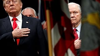 ABD Başkanı Donald Trump istedi Adalet Bakanı Jeff Sessions istifasını verdi 