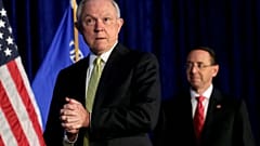 Lemondott az USA igazságügy-minisztere, Sessions Trump kérésére távozik