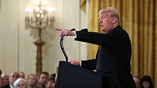 Trump’tan gazetecilere ağır sözler: Sen kaba, berbat birisin
