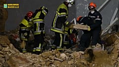 Marsiglia, ricerche sospese tra le macerie dei palazzi crollati