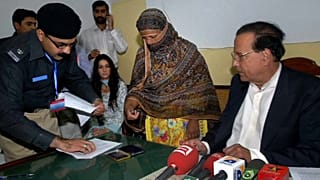 Asia Bibi libre, mais toujours au Pakistan et encore menacée