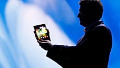 Samsung: Παρουσίασε ένα κινητό που διπλώνει!