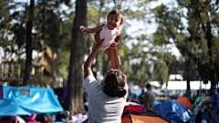 La caravane des migrants fait une escale salvatrice à Mexico