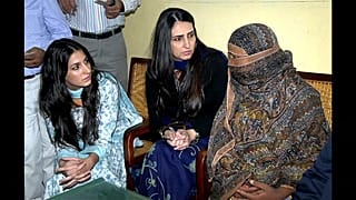 Pakistanlı Hristiyan kadın Asya Bibi serbest, avukatı Hollanda'ya sığındı