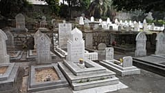 Yüzde 99,2'lik DNA testiyle öldü denilen Kazak iki ay sonra evine döndü