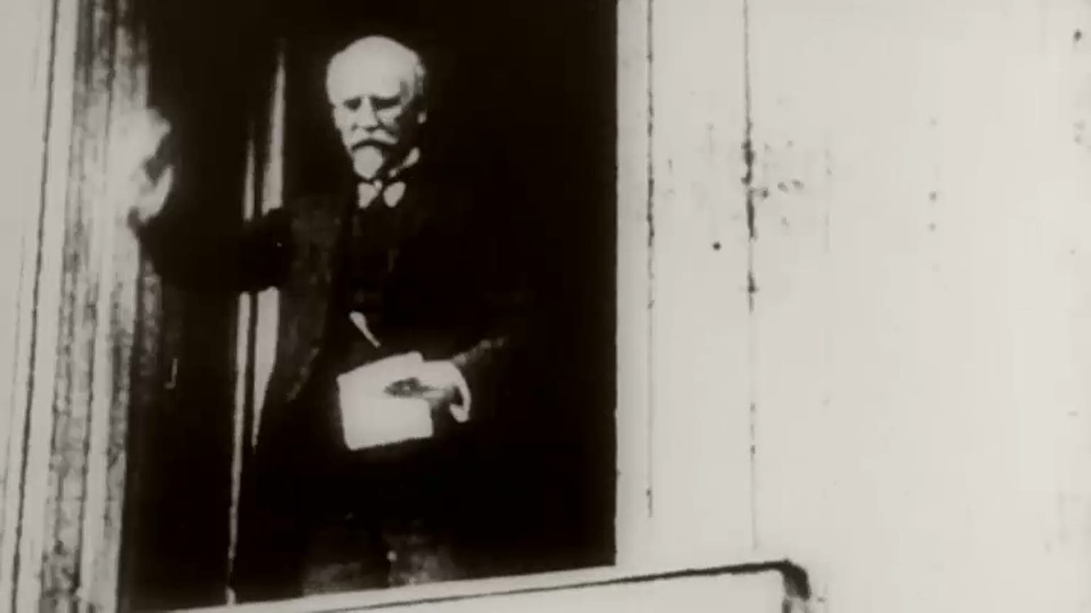 9. November 1918, Berlin: Philipp Scheidemann ruft die Republik aus 