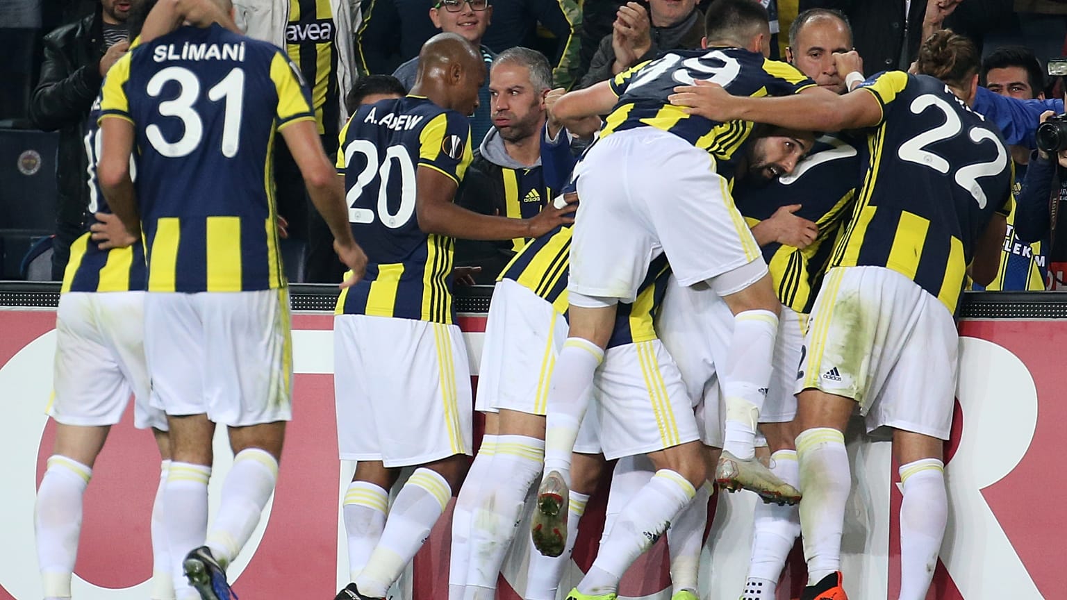 Avrupa Ligi: Fenerbahçe yendi, Beşiktaş berabere kaldı, Akhisar yenildi