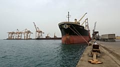 Yémen : les loyalistes avancent vers le port d'Hodeida