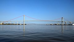 Moçambique inaugura maior ponte suspensa de África