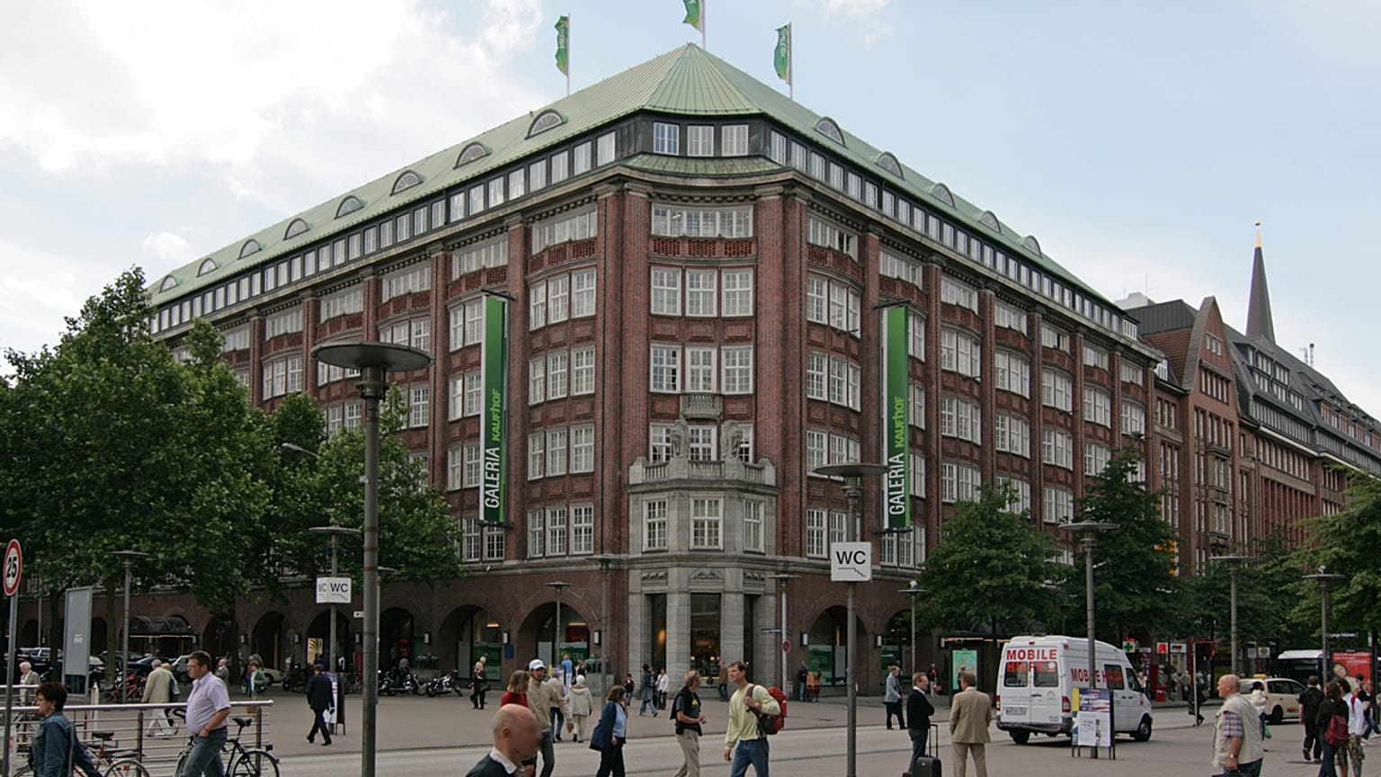 Galeria Kaufhof im Klöpperhaus an der Mönckebergstraße in Hamburg-Altstadt.