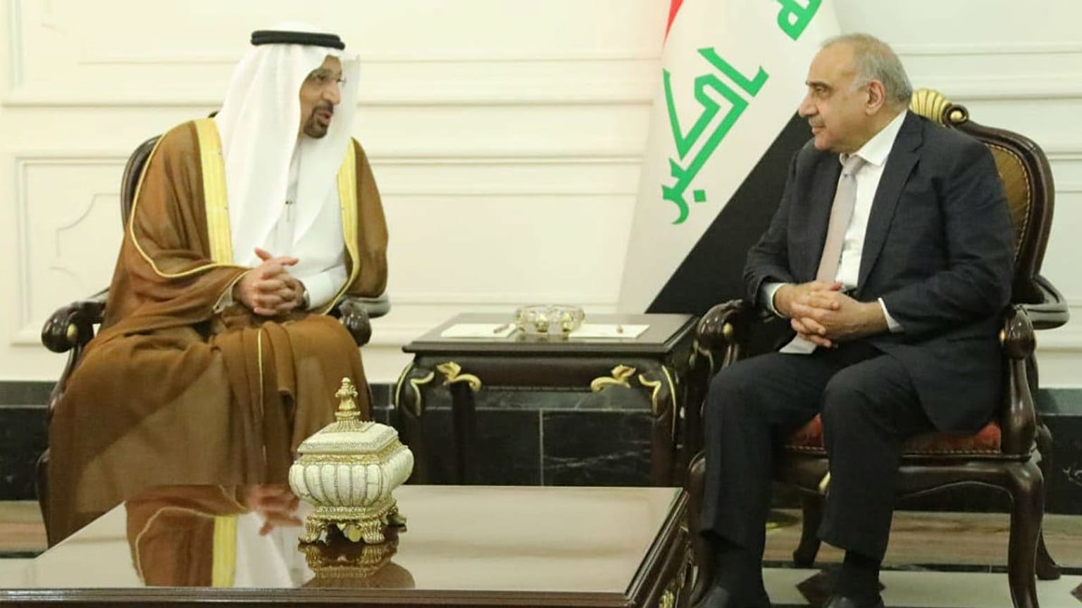 خالد فالح، وزیر نفت عربستان سعودی و ثامر غضبان، وزیر نفت عراق در بغداد
