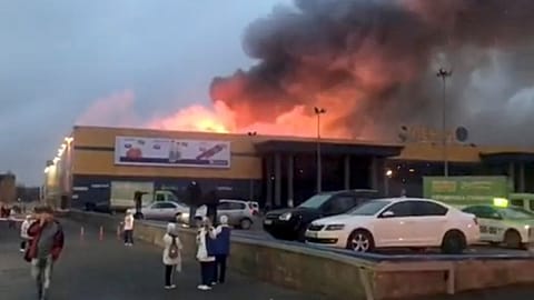 Supermaket fire in St. Petersburg