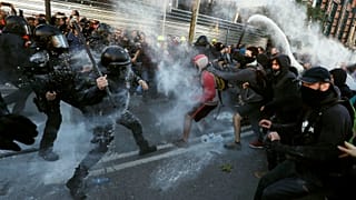 Βαρκελώνη: Νέες συγκρούσεις μεταξύ αστυνομίας και διαδηλωτών