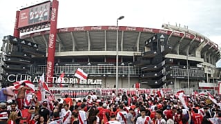 La Bombonera lista para el partido del siglo