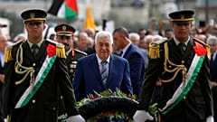 عباس يتوعد حماس ويتهمها بالتآمر لتعطيل قيام الدولة الفلسطينية