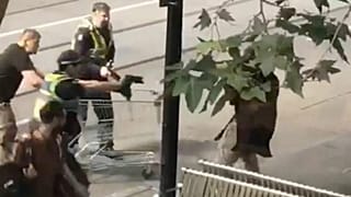 تبرعات بمائة ألف دولار لمشرد ساعد في احباط هجوم ملبورن الإرهابي