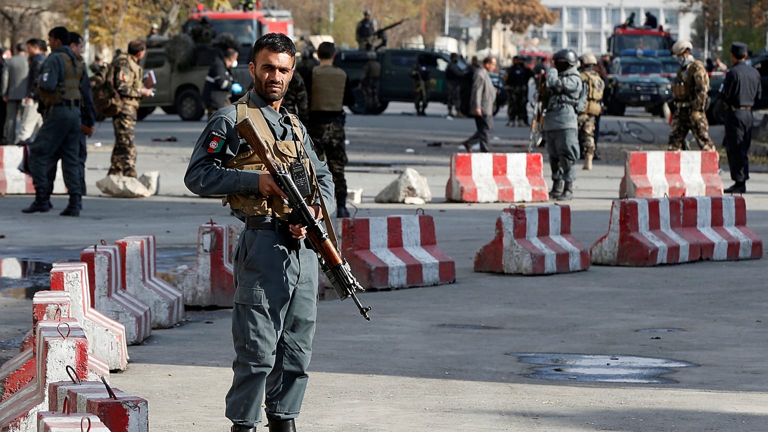 Afganistan: Taliban saldırısında 100'den fazla güvenlik görevlisi öldürüldü
