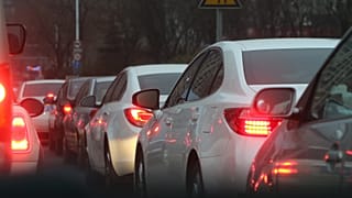 Az európai városok közül Bukarestben állnak legtöbbet dugóban az autósok