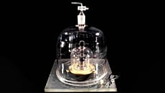 Scientists vote on first change to the kilogramme in a century