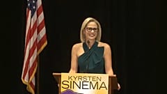 L'Arizona élit une démocrate au Sénat