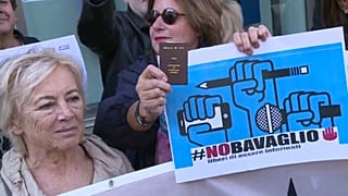 "Vulgáris sakáloknak" nevezte az újságírókat az olasz miniszterelnök-helyettes