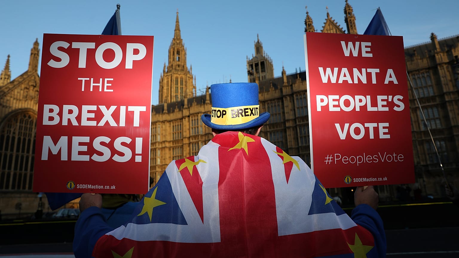 Día D para May que presenta el acuerdo de Brexit a su Gobierno