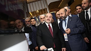 Türkiye'ye dönen bilim insanlarına aylık 24 bin TL burs verilecek