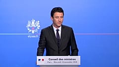 Trump no mostró decencia en el aniversario de los atentados de París (portavoz)
