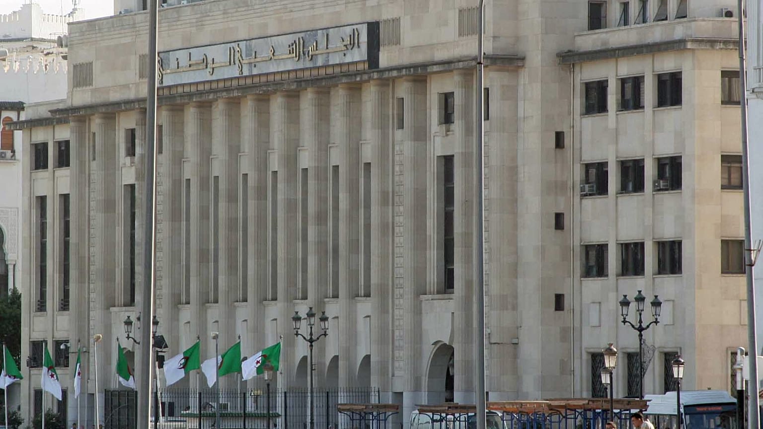  Algeria prepared, calls voters to election