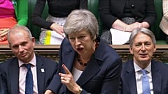 Brexit : démissions en cascade au gouvernement britannique  