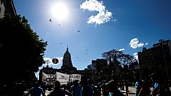 Protesta multitudinaria contra el presupuesto argentino