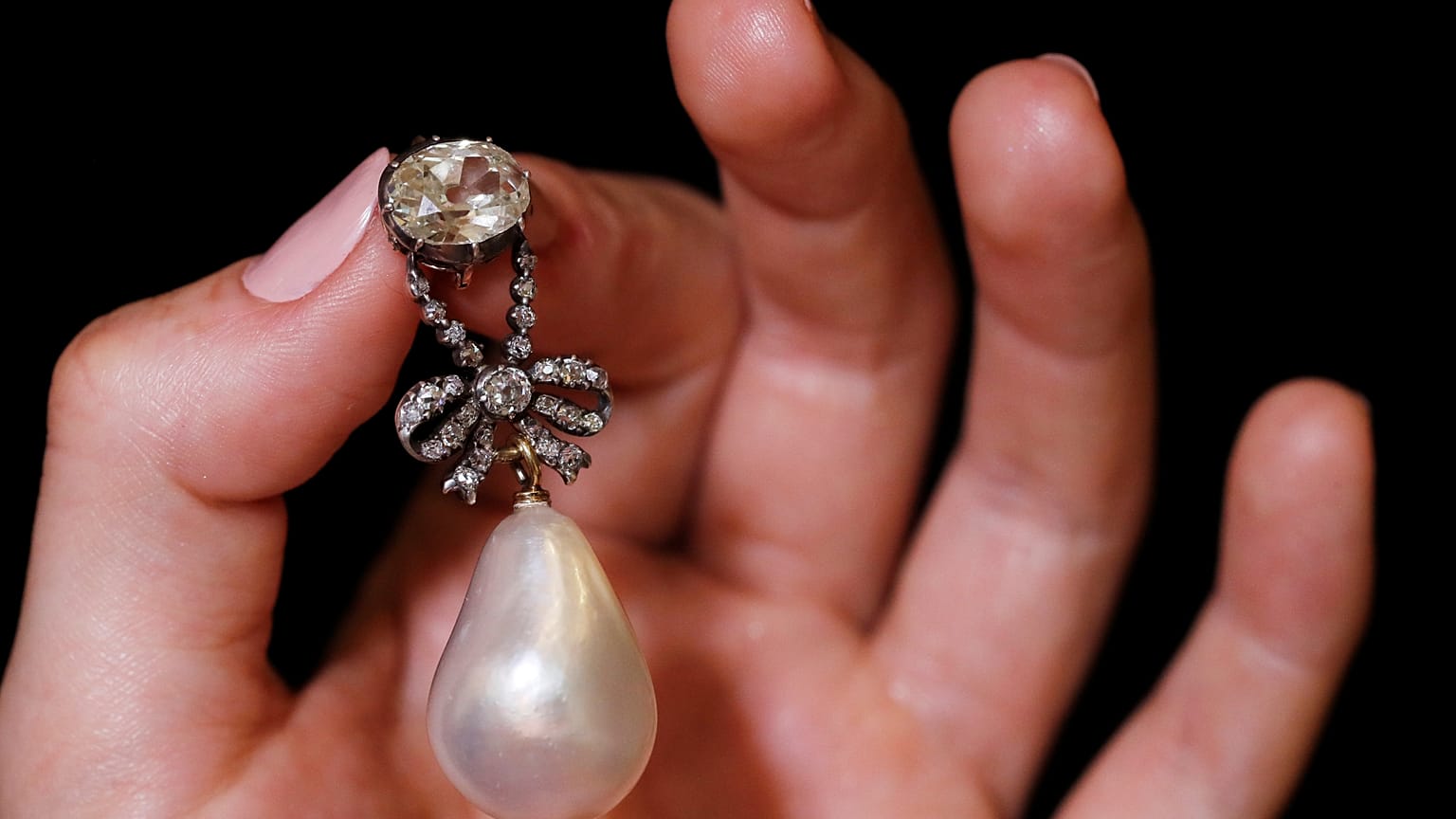 Un bijou de Marie-Antoinette pulvérise tous les records