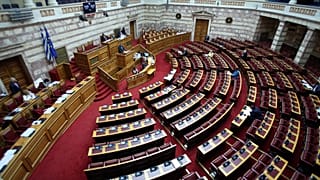 Μέτρα στήριξης των πυρόπληκτων και μειωμένος ΦΠΑ στα 5 νησιά
