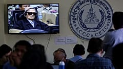 Khmer Vermelho: primeira condenação por "genocídio"