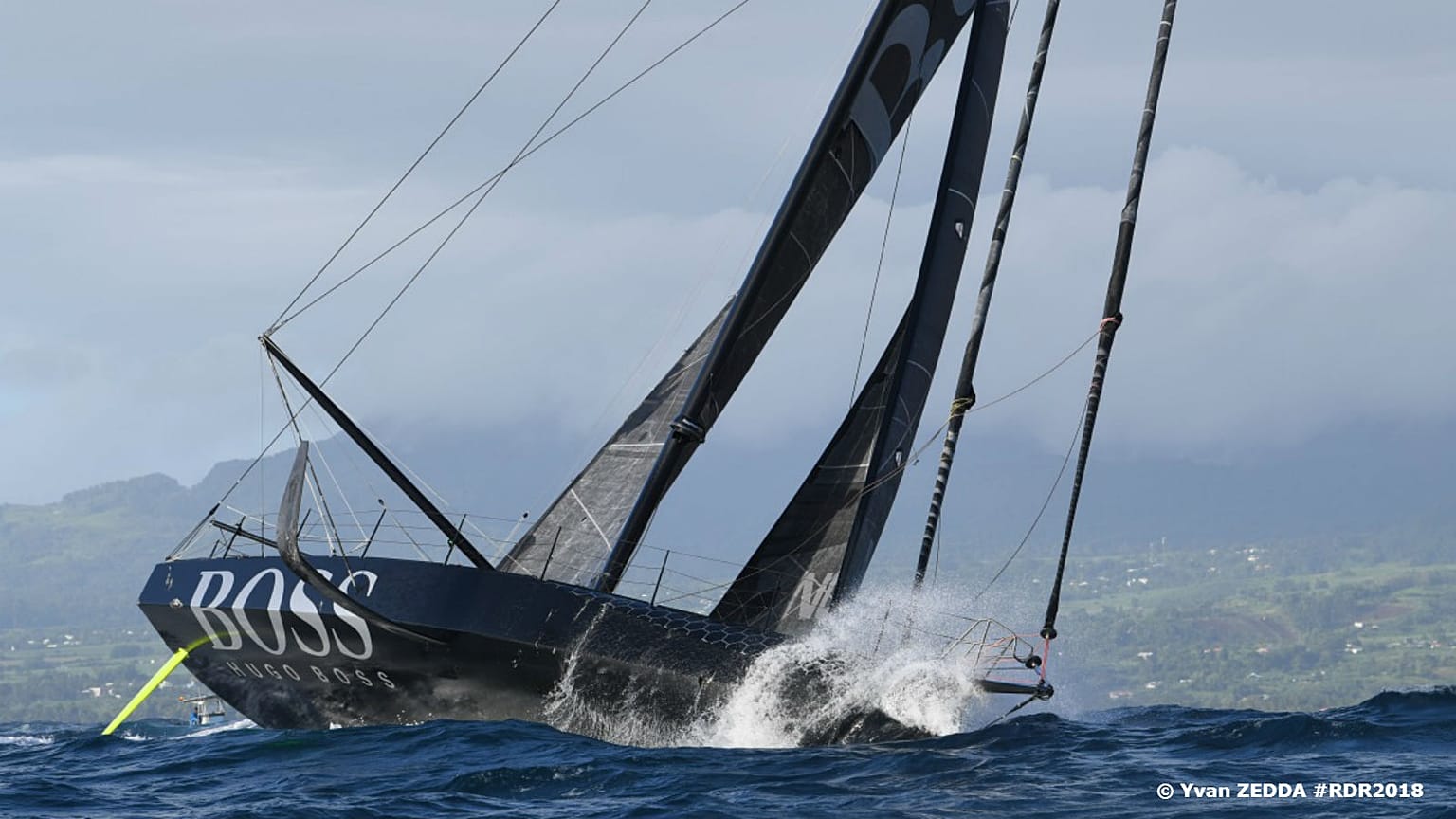 Arrivée d'Alex Thomson à Pointe-à-Pitre