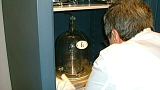 Jövő évtől más lesz a kilogramm