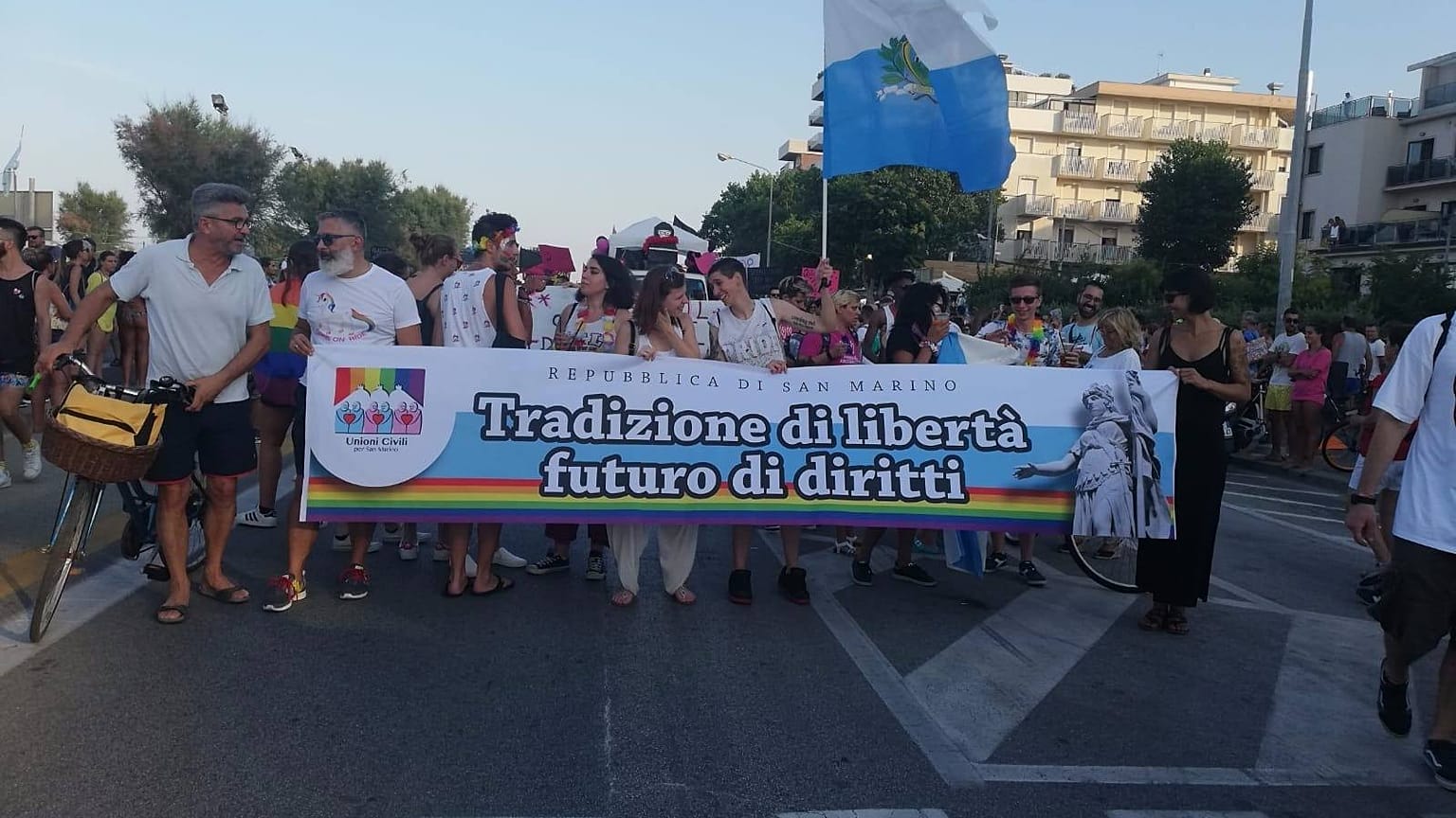 San Marino approva legge sulle unioni civili: "Più snella rispetto alla Cirinnà"