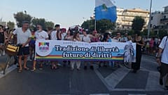 San Marino approva legge sulle unioni civili: "Più snella rispetto alla Cirinnà"