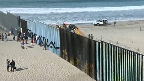 La caravane de migrants arrive à la frontière américaine