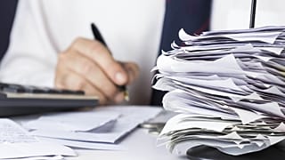 Τον Δεκέμβριο ξεκινά η κατάργηση του χαρτιού στους δημόσιους φορείς