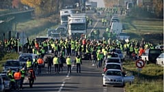 Protesto dos "coletes amarelos" mobiliza mais de 50 mil pessoas