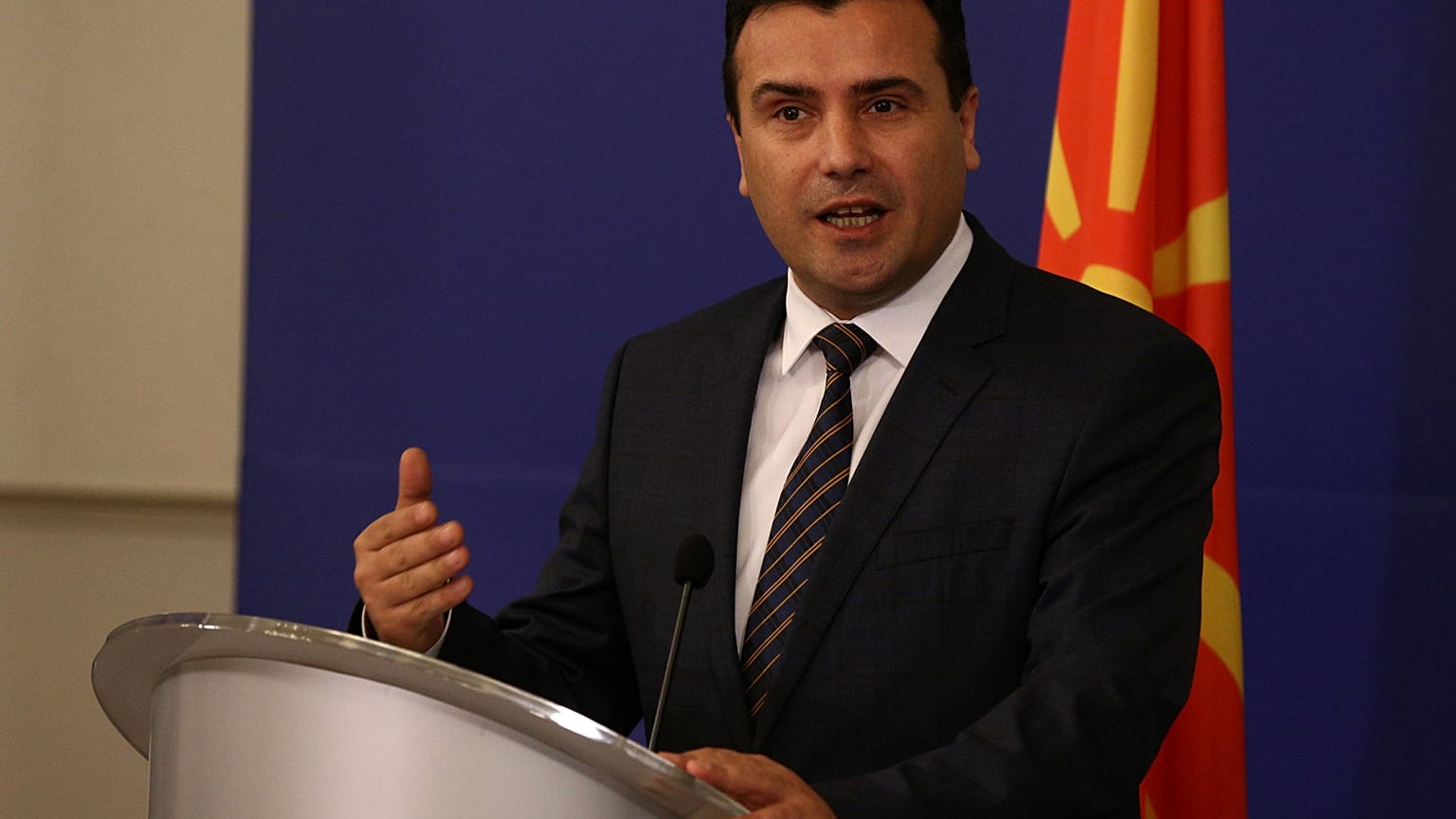 Trotz umstrittenem Ergebnis: Zaev möchte Referendum durchsetzen